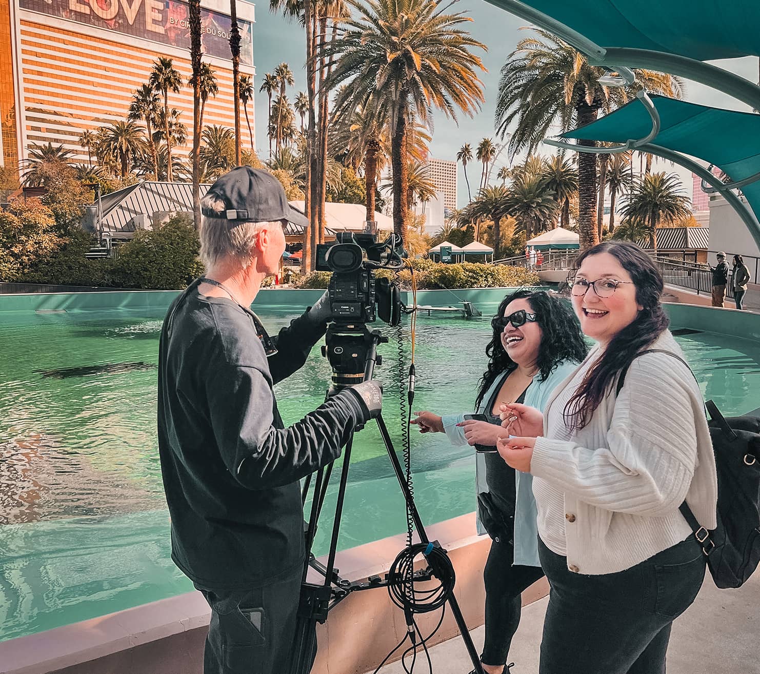 Behind the scenes with Shayna and Courtney